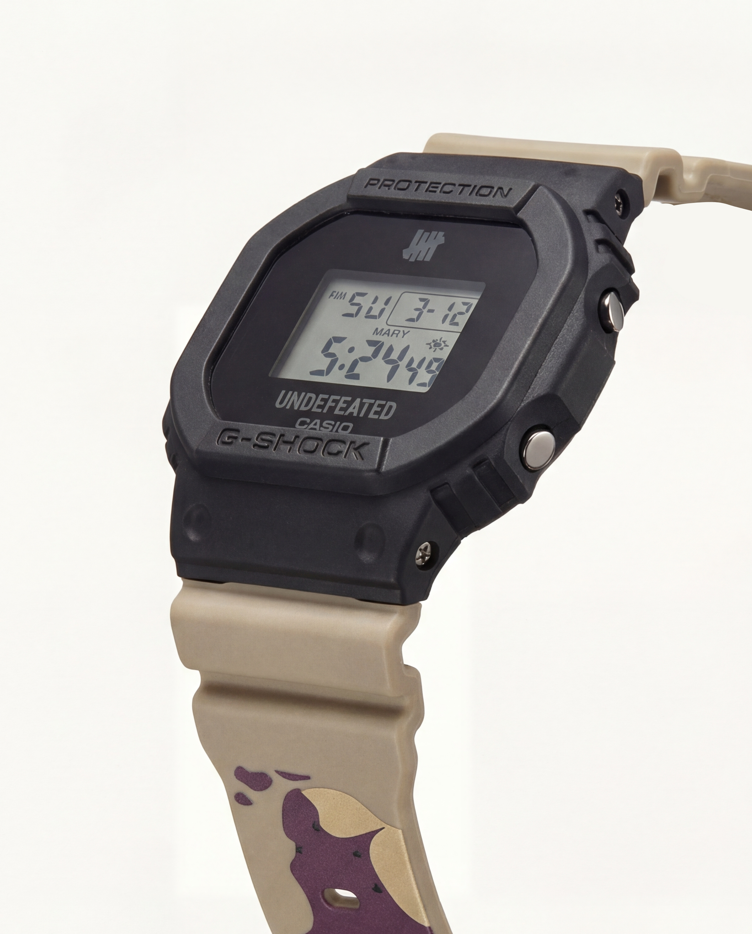 Desert Camo Digital Shock-Resistant Men’s Watch