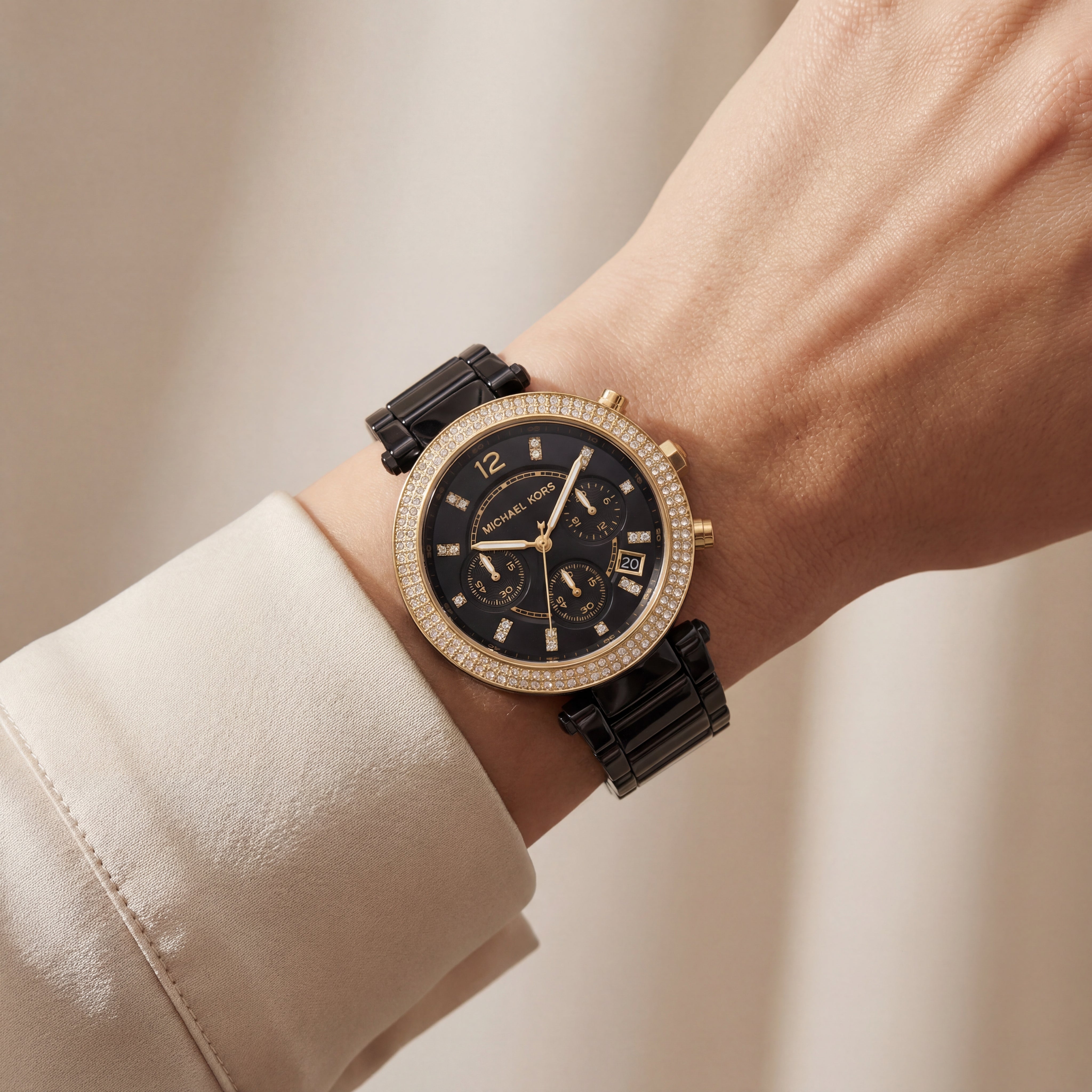 Black & Gold Crystal Chronograph Watch – Luxe Contrast Statement Edition