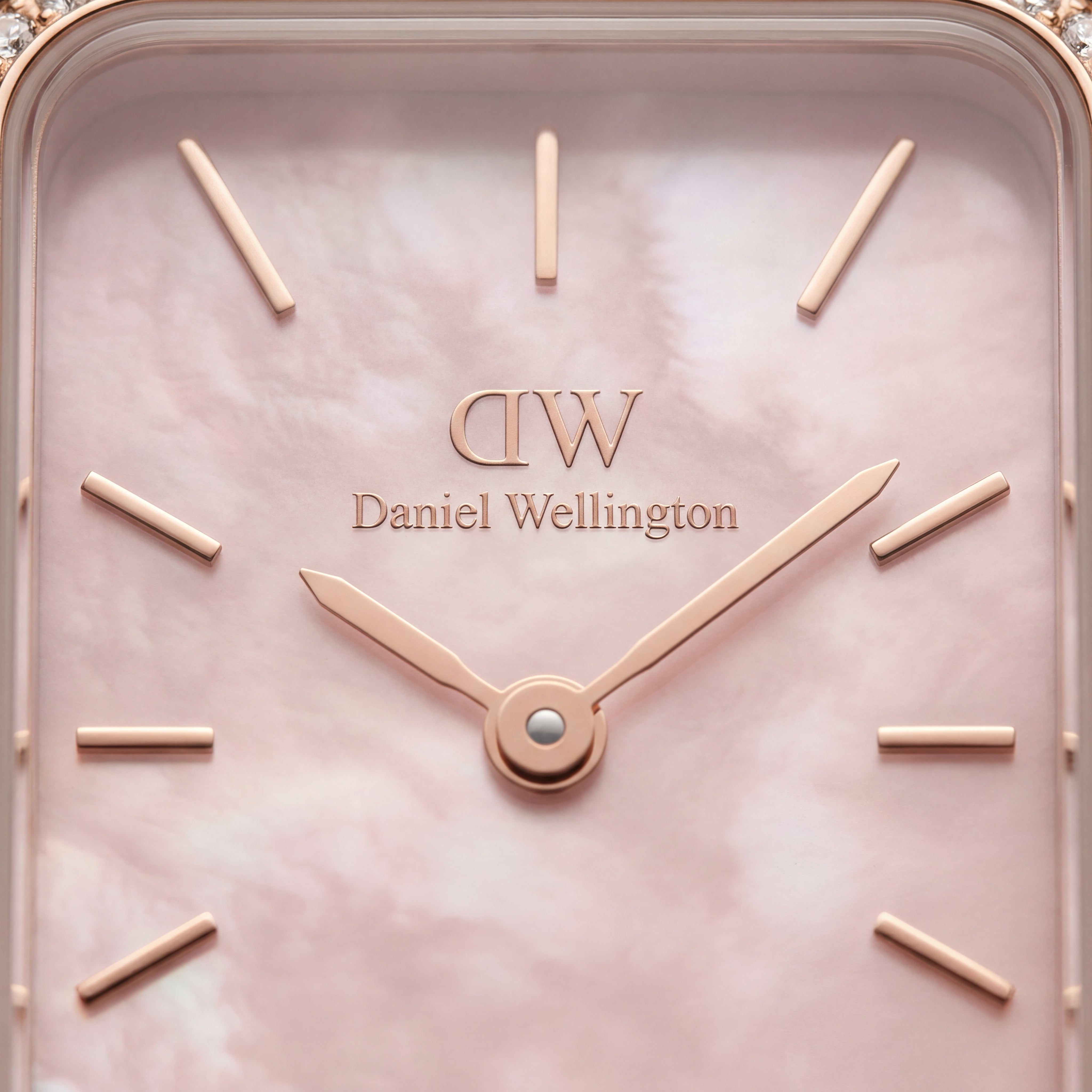 Blush Pearl Mesh Rectangle Watch – Rose Gold Crystal Edition