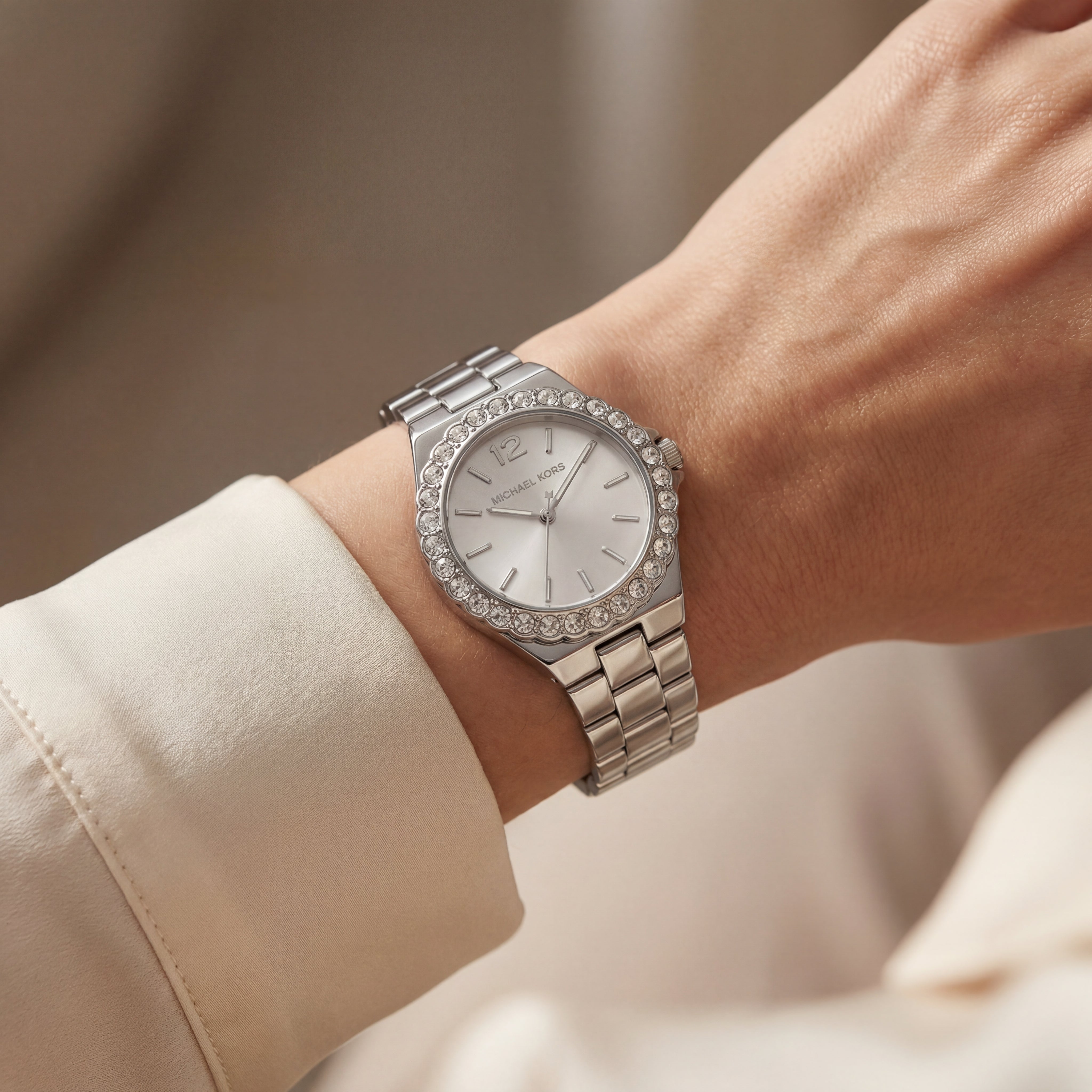 Silver Crystal Bezel Watch – Classic Radiance Edition