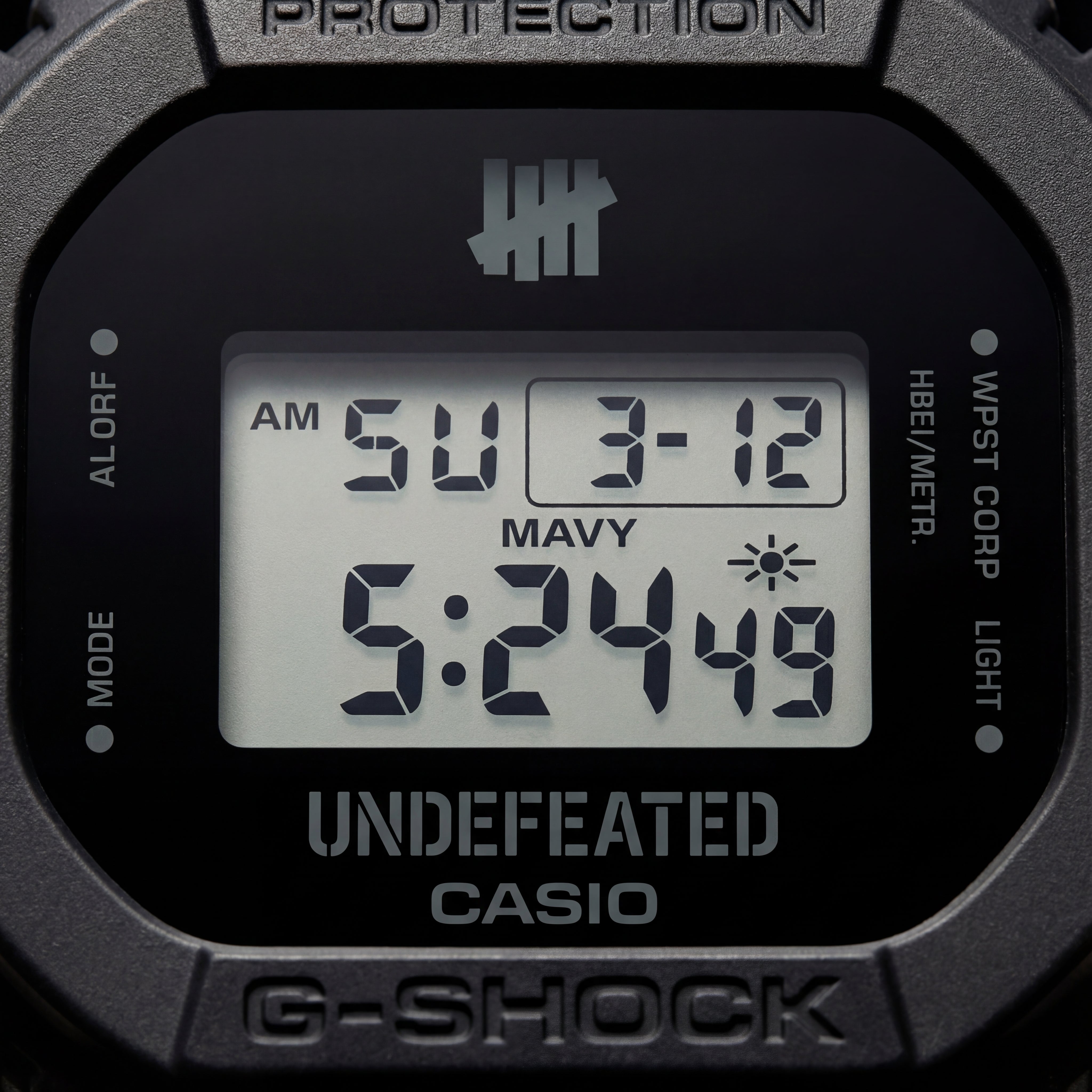Desert Camo Digital Shock-Resistant Men’s Watch