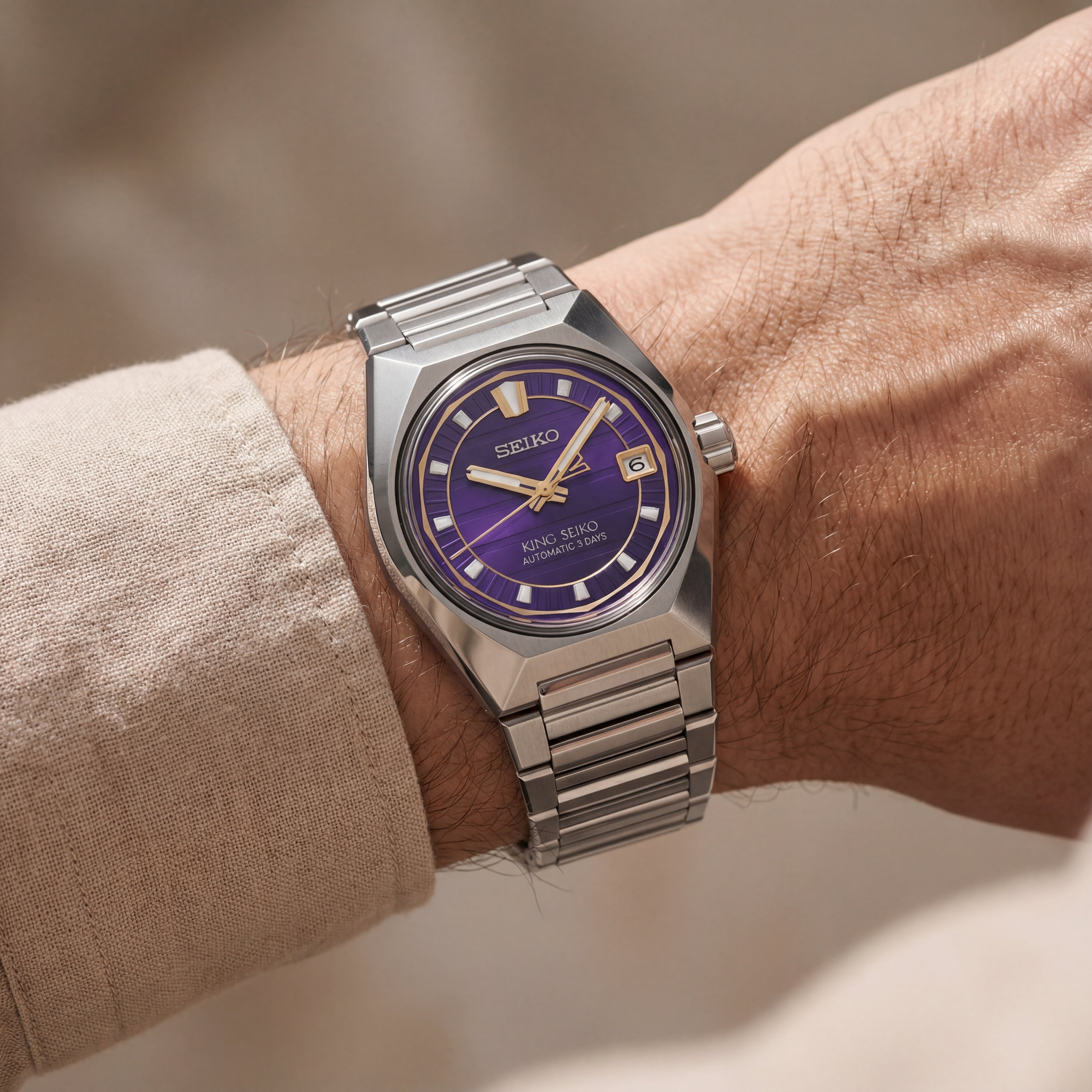 Royal Purple Dial Automatic Steel Watch – 3-Day Power Reserve