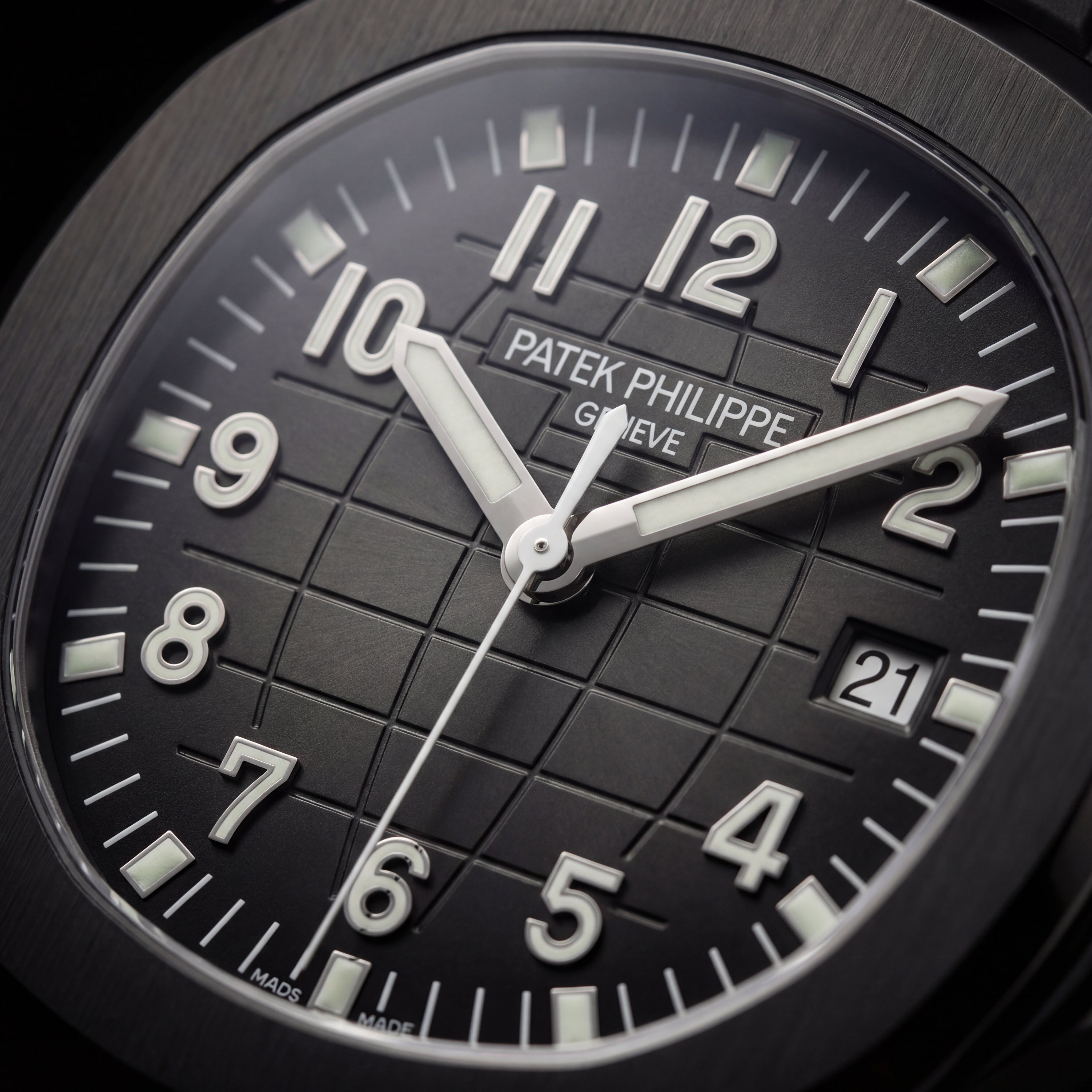 Luxury Black Stainless Steel Sport Watch Charcoal Embossed Dial Black Rubber Strap Premium Watch – Men