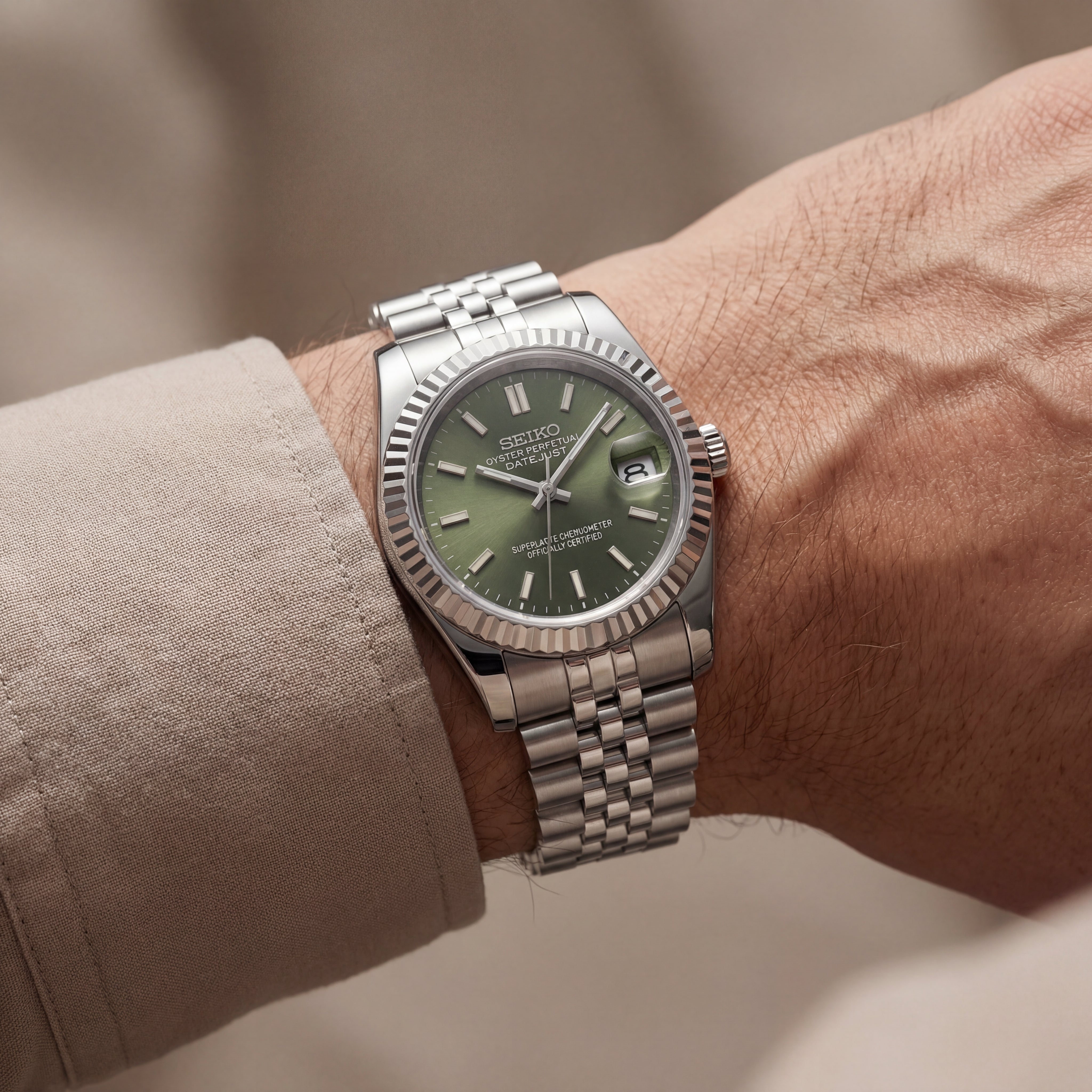 Luxury Silver Stainless Steel Watch Fluted Bezel Green Sunburst Dial Jubilee Bracelet Premium Watch – Men