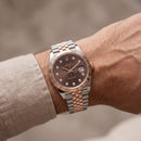 Luxury Two-Tone Stainless Steel Watch Rose Gold Fluted Bezel Chocolate Sunburst Dial Diamond Markers Date Watch – Men