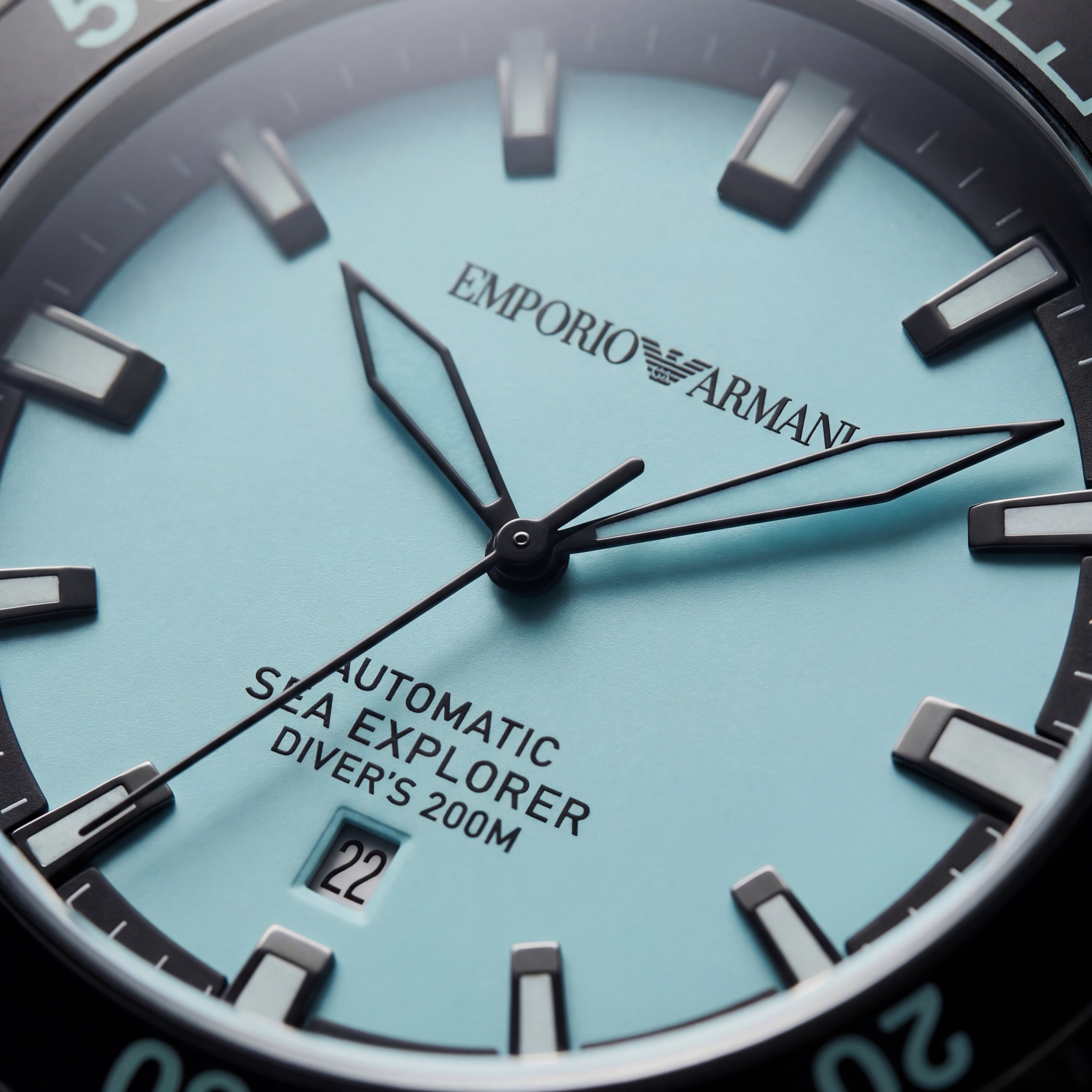 Premium Black Stainless Steel Diver Style Watch Ice Blue Dial Date Display Sport Luxury Watch – Men
