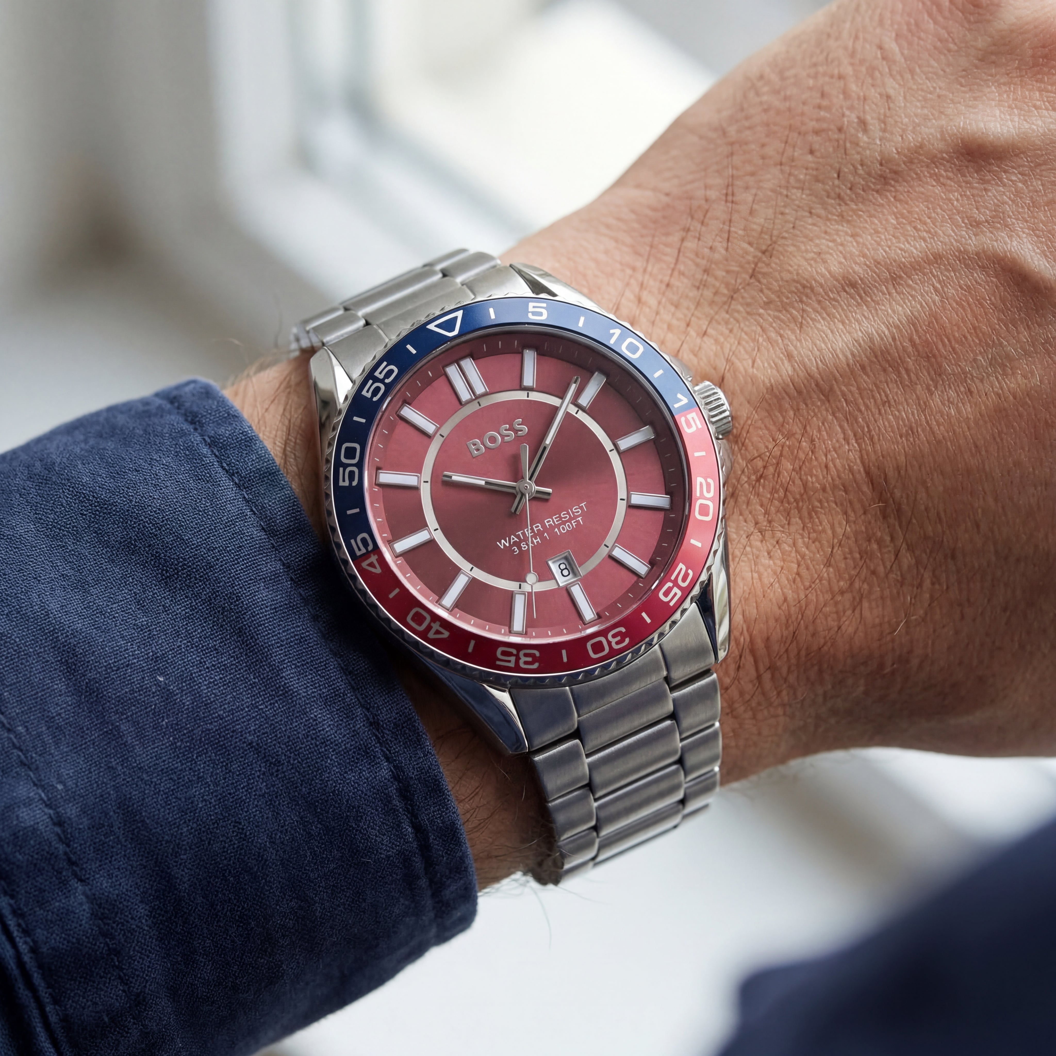 Premium Silver Stainless Steel Sport Watch Red Dial Dual-Tone Bezel Date Display Classic Luxury Watch – Men