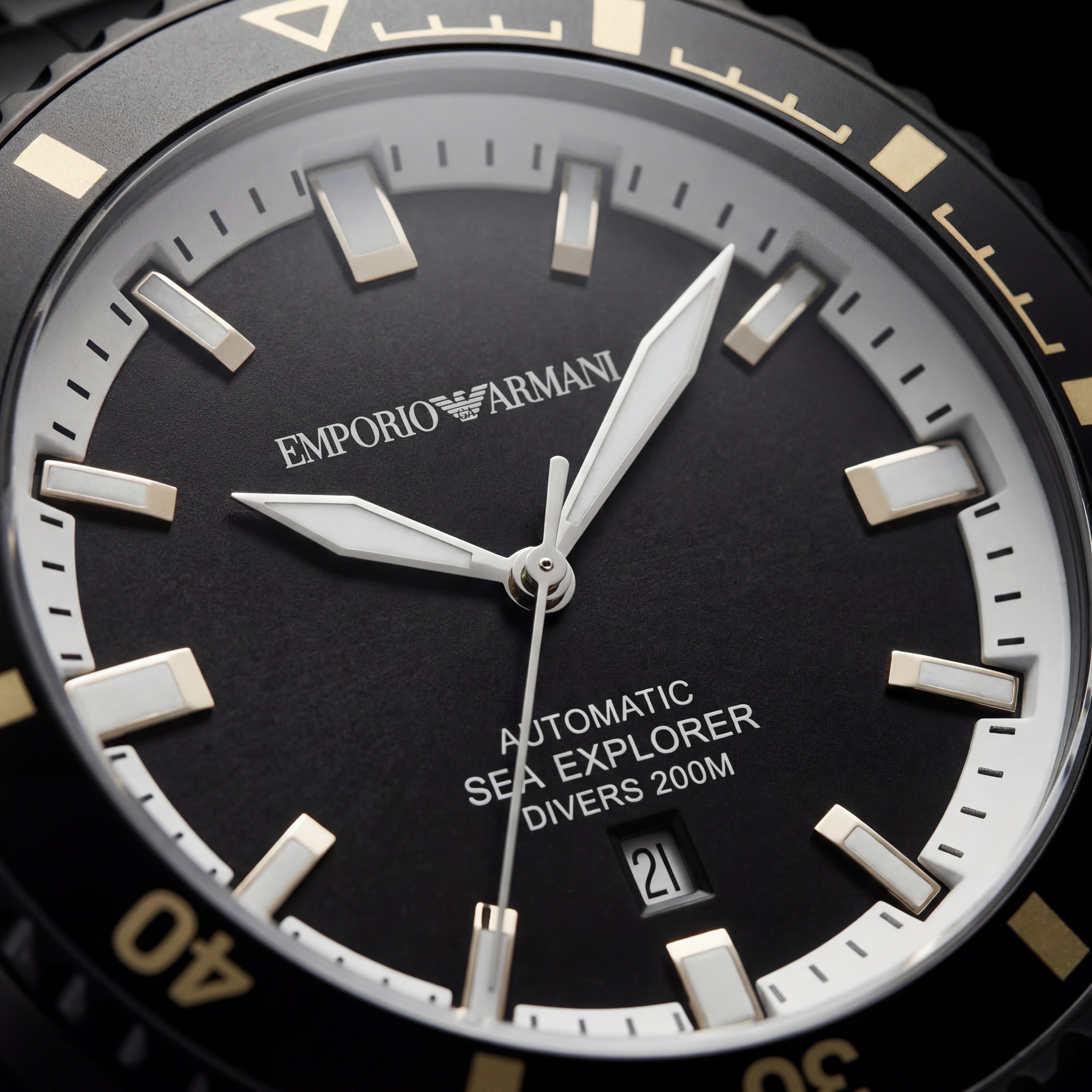 Premium Black Stainless Steel Diver Style Watch Black Dial Gold Accent Bezel Date Display Sport Luxury Watch – Men