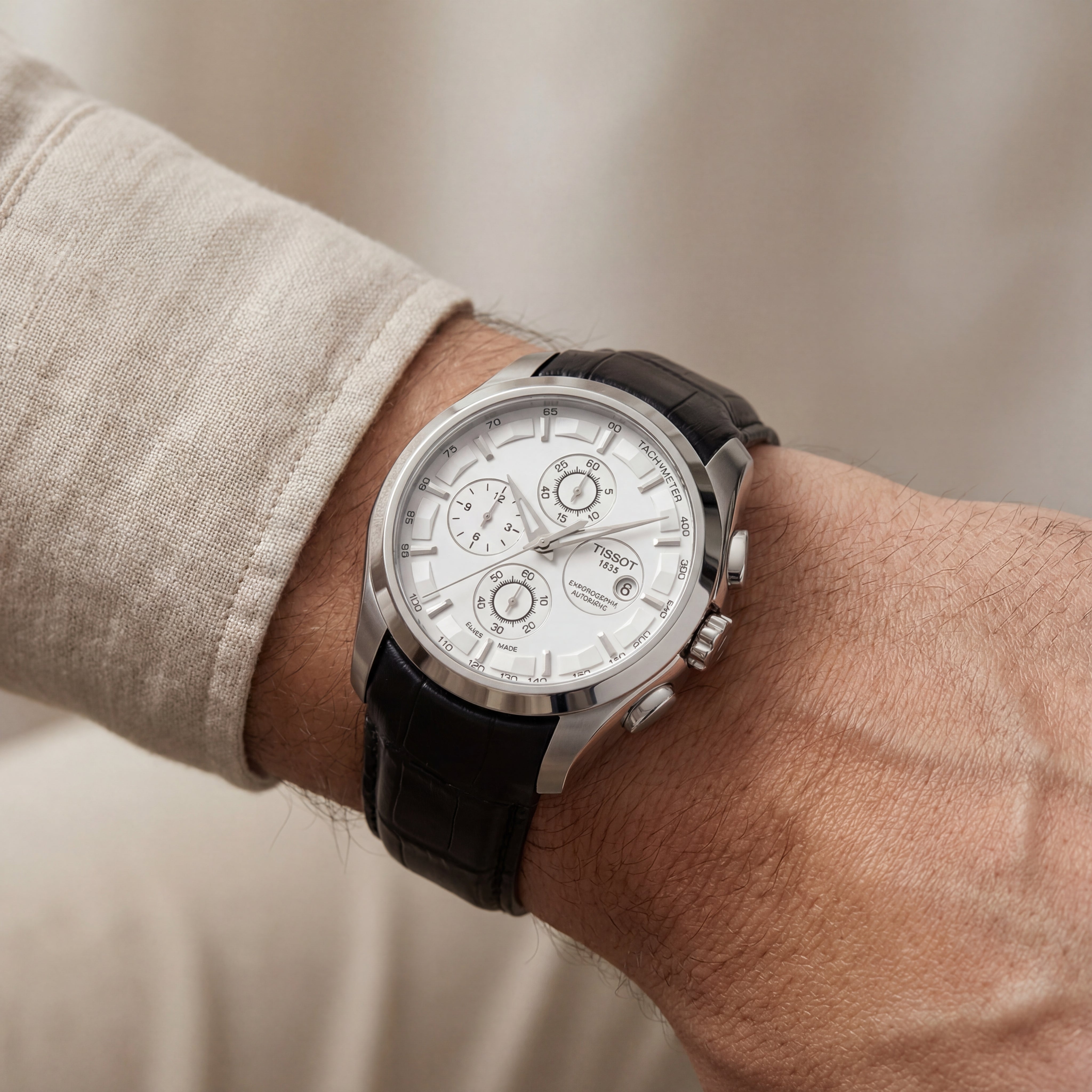 Luxury Chronograph Style Watch with Tachymeter Dial & Leather Strap