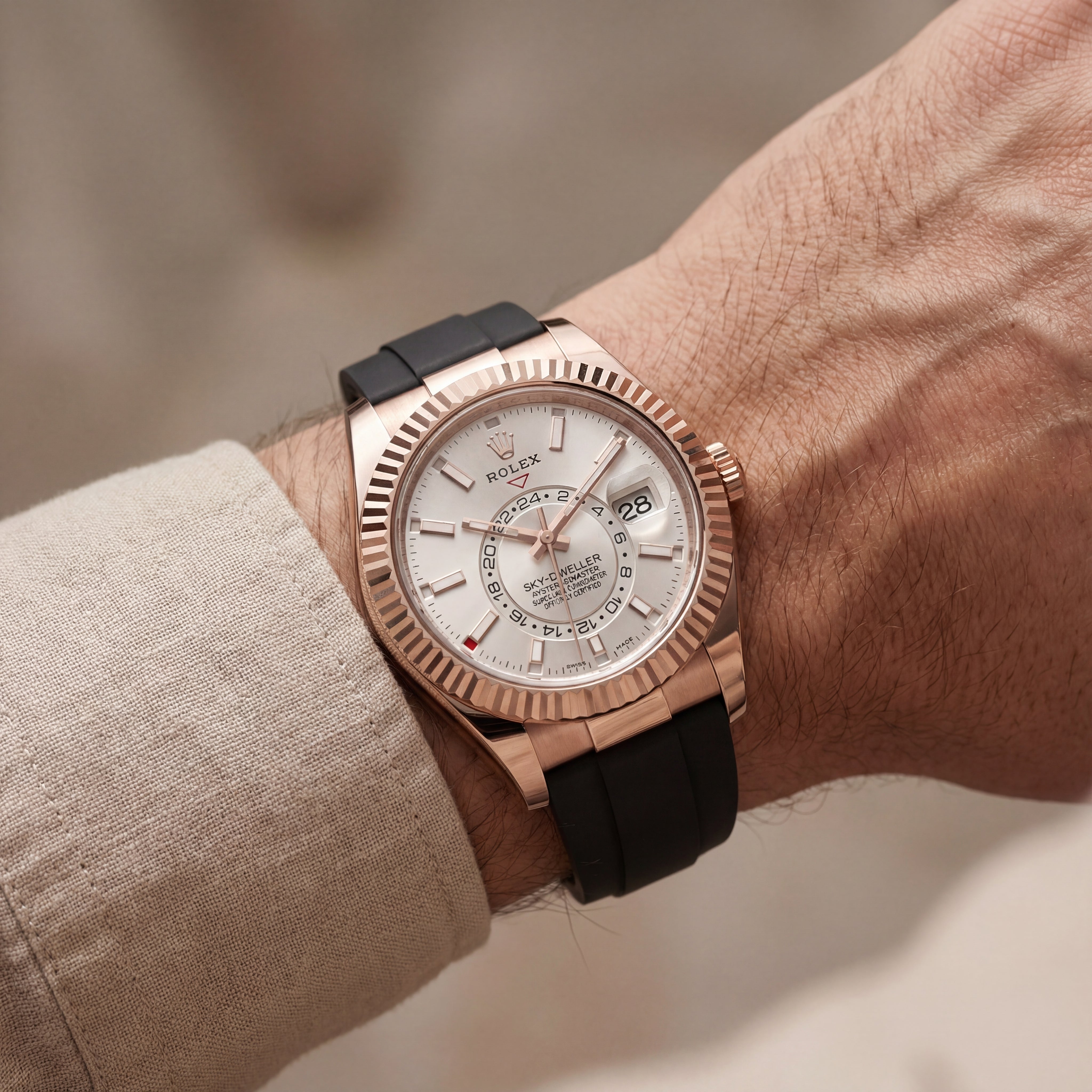 Rose Gold Silver Dial Fluted Bezel Luxury Men’s Watch with Black Strap